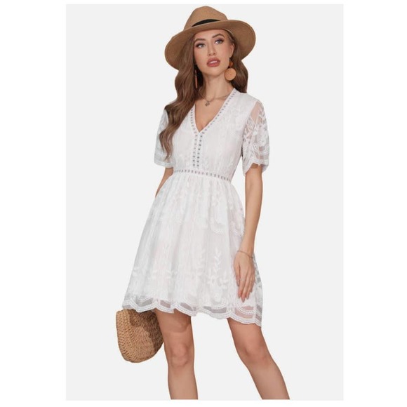 Medium V-Neck Floral Embroidered Lace Mini Wedding Guest Cocktail Dress - Picture 1 of 4